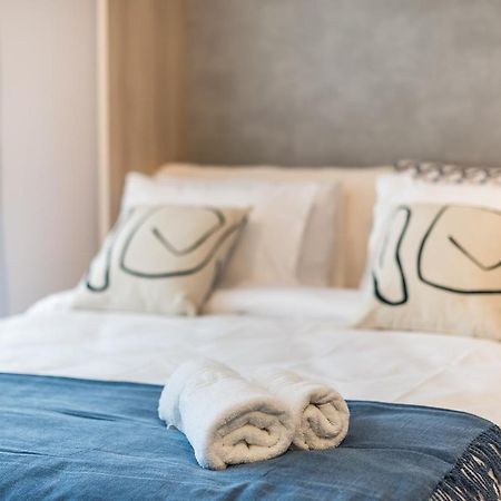 אתונה Stylish Urban Suites מראה חיצוני תמונה