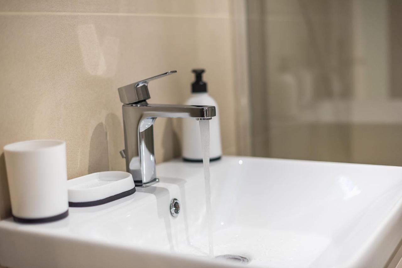 אתונה Stylish Urban Suites מראה חיצוני תמונה