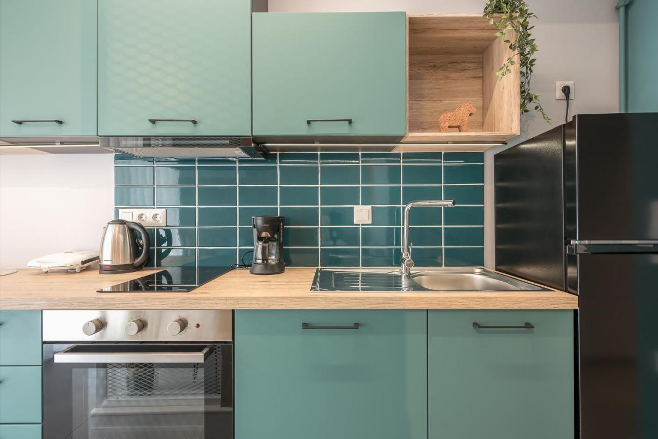 אתונה Stylish Urban Suites מראה חיצוני תמונה